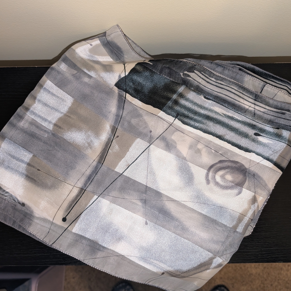 Women's Abstract Gray & Cream Satin Scarf